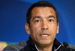 Beşiktaş'ta van Bronckhorst'un İstanbul'a geliş tarihi açıklandı