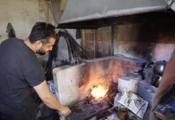 Adana'nın tescilli Tapan bıçaklarında kurban bayramı mesaisi
