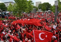 A Millilere büyük destek! Dortmund sokakları kırmızı beyaza büründü