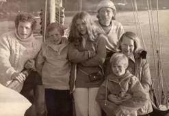 Katil balinalar okyanusun ortasında teknelerini batırdı, 38 gün boyunca böyle hayatta kaldılar