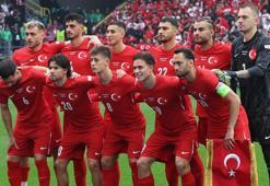 Montella'dan Portekiz maçı öncesi kadro kararı: Orta alan değişiyor