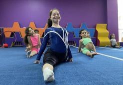 Adana'da sosyalleşmesi için jimnastiğe başladı, o artık dünya şampiyonu