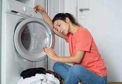 Rengi solan çamaşırları sakız gibi beyazlaştırıyor; Ev hanımları bu yöntemi tahmin bile edemedi