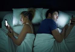 Yargıtay'dan emsal karar! İnternet bağımlısı eşlere kötü haber: Boşanma sebebi sayıldı