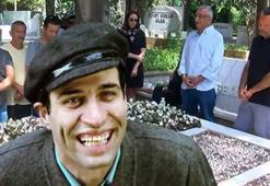 Kemal Sunal'sız 24 yıl! Mezarı başında anıldı: 'Sensiz hayatım seninle geçirdiğim hayatımı geçti'