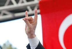 BOZKURT İŞARETİ TARİHİ | Bozkurt işaretinin anlamı nedir, bozkurt işareti ne demek? Bozkurt sembolü ne zaman çıktı, Atatürk bozkurt işareti yaptı mı?