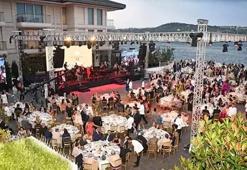 98 yıllık gelenek! Gazi Koşusu Resepsiyonu'na yoğun katılım