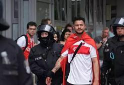 Hollanda maçı öncesi Almanya polisinden skandal hareket! Türk taraftarlara gözaltı
