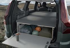 7 kişilik SUV modelin fiyatı dibe çekildi; Dacia'nın yaptığını kimse tahmin edemedi