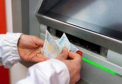 ATM'lere yutma özelliği geldi! Bunu yapanların banka kartına el konulacak: Yeni karar güven veriyor!