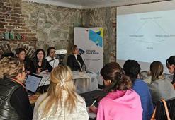 Deprem bölgesindeki kadınlara dijital destek