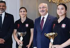 Adasokağı Spor Kulübü’nden Vali Köşger’e ziyaret