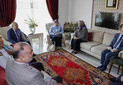 Adana Valisi Köşger'den 15 Temmuz şehitlerinin ailelerine ve gazilere ziyaret