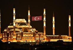 15 Temmuz'da 90 bin camide sela okunacak