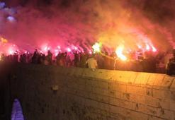 Adana'da sokakları meşalelerle tribüne çevirdiler! "Dünya Adanasporlular Günü" böyle kutlandı