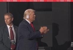 Trump, kulağında bandajla ulusal kongreye katıldı