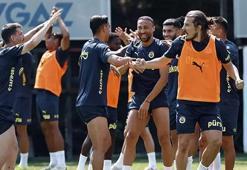Fenerbahçe'de Cenk Tosun ilk antrenmanına çıktı