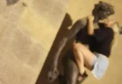 Kadın turist İtalyanları kızdırdı! Floransa'da ünlü heykelle müstehcen pozlar verdi!
