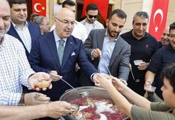 Vali  Köşger aşure etkinliğine katıldı