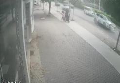 Telefonla konuşan 10 yaşındaki çocuğun telefonunu çaldılar