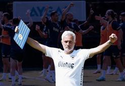 Mert Hakan, İrfan Can Kahveci, Çağlar Söyüncü değil Samet Akaydın! Mourinho ayrı tuttu, müjdeyi verdi