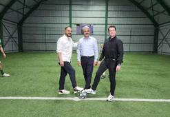 "5 Ağustos Pozantı Kongresi Futbol Turnuvası" başladı: Açılış vuruşunu milli futbolcu Hasan Şaş yaptı