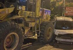 Ankara'da facianın eşiğinden dönüldü! İş makinası TIR'dan düştü park halindeki araçlara zarar verdi