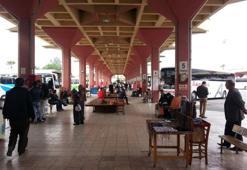 Adana otogarında ilginç gelenek: Otobüsten inen yabancıyı 01 saniyede tanıyorlar! Kurtulması imkansız çaycı geleneği