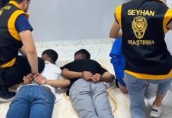 Makineli tüfek, uçak savar mermisi, uyuşturucu! Polisin baskın yaptığı evden cephanelik çıktı