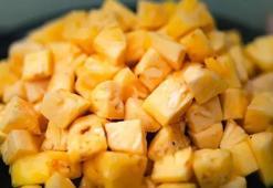 Göbekteki ödem ve yağı eritip dümdüz karına dönüştürüyor; Tek öğünde etkisini gösteriyor! Gitmez sanılan göbek yağı hızlıca yok oluyor