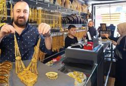 Düğün sahiplerini kara kara düşündürüyor! Vanlı esnaf üretti vatandaşlar akın ediyor