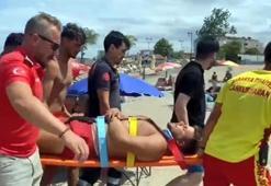 Yasağa rağmen denize girenleri kurtarmaya çalışan cankurtarana jetski çarptı!