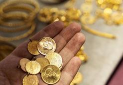 Altın yeni zirveye oynuyor! Tahminler değişti, gram altın için 3 bin 750 TL beklentisi oluştu