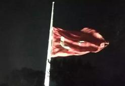 1 günlük milli yas ilan edildi! Bayraklar yarıya indirildi