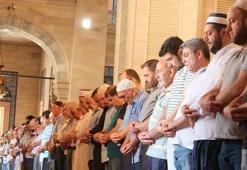 Adana'da suikaste uğrayan Haniye için gıyabi cenaze namazı