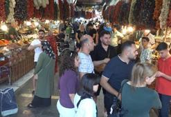 Gaziantepli gurbetçiler esnafın yüzünü güldürüyor! Kurutmalıktan salçaya, biberden bin bir çeşit baharatı buradan alıyorlar