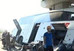 Ankara'da yolcu otobüsü üst geçide çarptı: 9 can kaybı, 26 yaralı