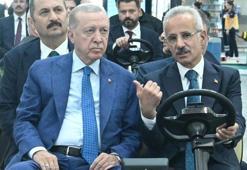 Cumhurbaşkanı Erdoğan, Çukurova Uluslararası Havalimanı'nda incelemelerde bulundu