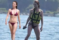 Yasemin Allen denizde şov yaptı! Tüm bakışları üzerine topladı