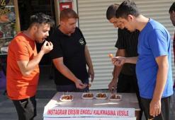 Instagram'ın erişime açılması Gaziantep'te lokma dağıtılarak kutlandı