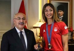 Tekvandocu Nafia'dan "altın madalya" sözü