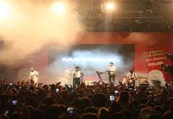 🗓 30 Ağustos konser 2024 takvimi! Ankara, İstanbul, İzmir, Bursa, Antalya 30 Ağustos konserlerine kim çıkacak? 30 Ağustos'ta kimin konseri var? 30 Ağustos ücretsiz konserler 2024