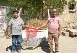 Bu köyde 600 şehidin mezarı var! Evlerinin avlusunda 103 yıllık şehit yatıyor