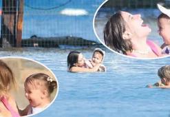 Hazal Kaya ile kızı Leyla Süreyya'nın deniz keyfi! Öpücüklere boğdu