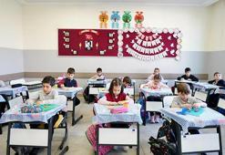 Okullarda ilk zil ‘uyum’ için çaldı! Öğretmenler yeni müfredat eğitimi alacak