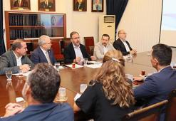 Dr. Mehmet Kasapoğlu İzmir Körfezi ile ilgili akademik toplantıya katıldı