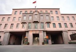 Teğmenlerin kılıçlı yemini! MSB: Kusuru olanlar hakkında işlem başlatılacak