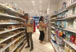 Adana'da alışveriş merkezlerinde gıda denetimi yapıldı
