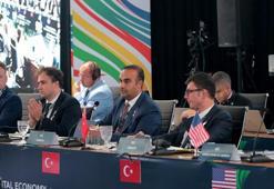 Bakan Kacır: Uygun fiyatlı internet sunuyoruz