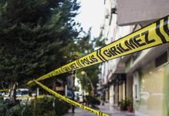 Küçükçekmece'de dehşet!  Eşini katleden adamı oğlu ağır yaraladı